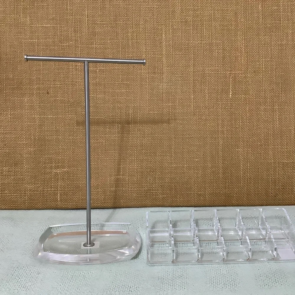 Clear Jewelry Display Stand and Organizer (B212)